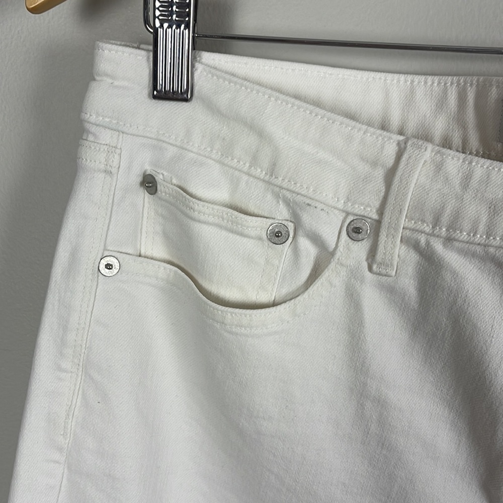 Vineyard Vines High Rise Crop Jeans. Size 31. - Picture 5 of 9